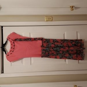 Womens 2 Piece Floral Scoopneck Top and Skirt Set Size Medium top and 8 skirt.